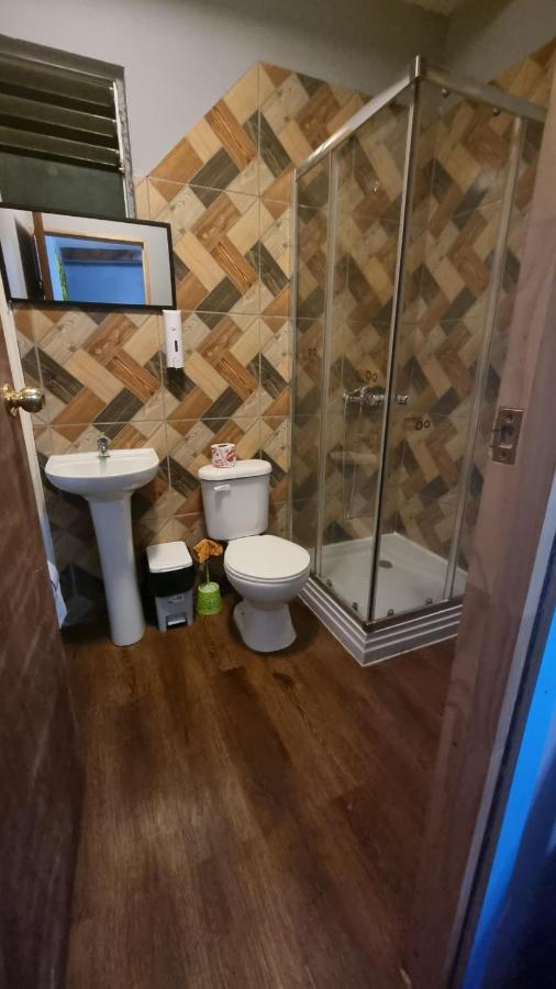 Hostal Henua Roa Hanga Roa Ngoại thất bức ảnh